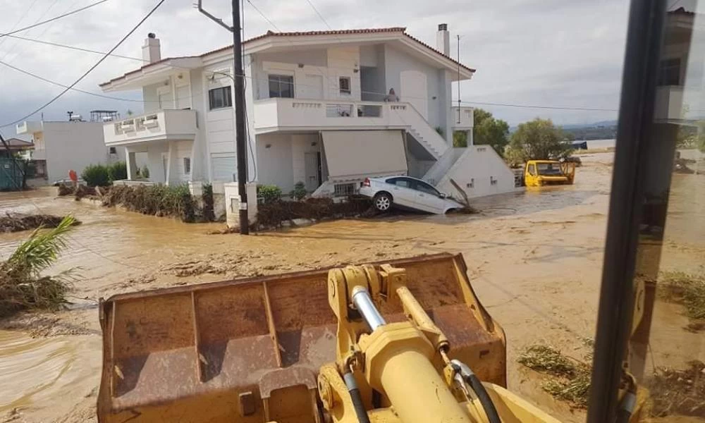 Κακοκαιρία στην Εύβοια: Νεκρό βρέφος οκτώ μηνών - Το δράμα των γονιών